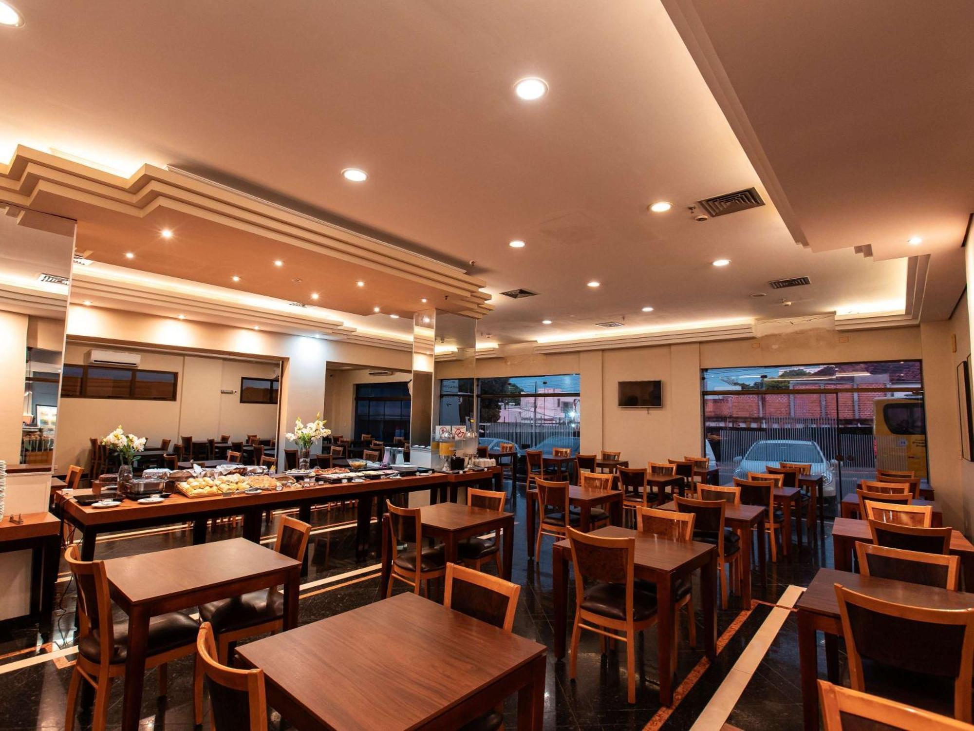 波塔尔伊斯特酒店 普鲁登特总统城 外观 照片